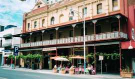 Plaza Hotel - South Australia Travel 0