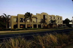 Brighton Savoy - South Australia Travel 4