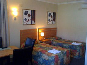 3 Sisters Motel - South Australia Travel 0