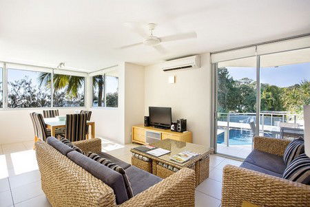 Maison Noosa Luxury Beachfront Resort - South Australia Travel 5