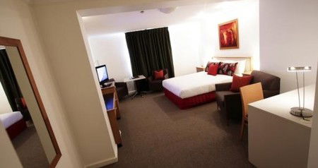 Townhouse Hotel - South Australia Travel 0