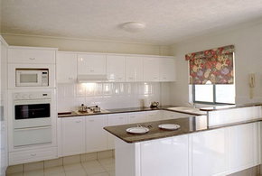 Pacific Place Apartments - South Australia Travel 4