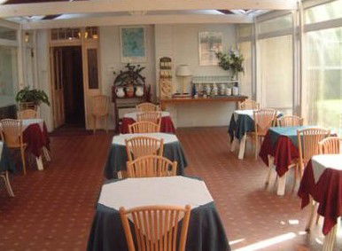 Mclaren Hotel - South Australia Travel 1