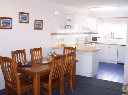 Peninsular Apartments - South Australia Travel 4