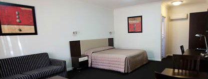 Charles Sturt Motor Inn - South Australia Travel 0