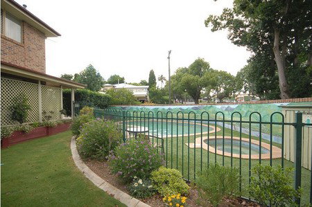 Country Gardens Motor Inn - South Australia Travel 5