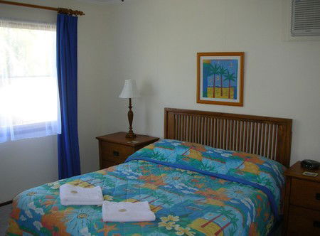 Palm View Holiday Apartments - South Australia Travel 1