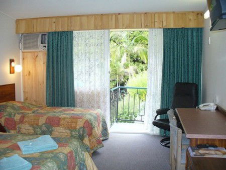 Coachman Motel - South Australia Travel 0