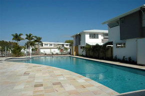 Coolum Villas - South Australia Travel 0