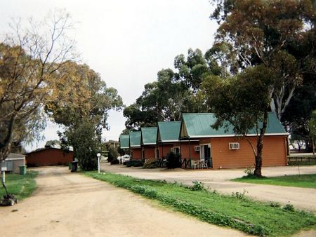 Jamestown Country Retreat Caravan Park - South Australia Travel 0