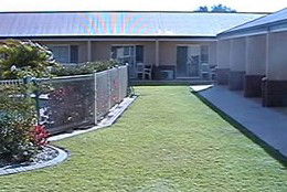 Emerald Explorers Inn - South Australia Travel 0