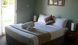 Emerald Explorers Inn - South Australia Travel 4