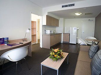 Hotel Ibis Melbourne - South Australia Travel 3