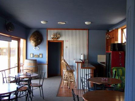 Allestree Holiday Units - South Australia Travel 1