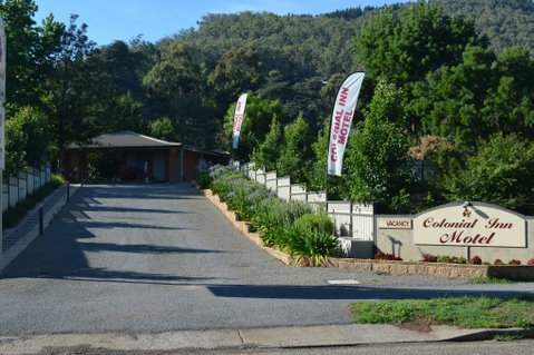 Bright Colonial Inn Motel - South Australia Travel 0