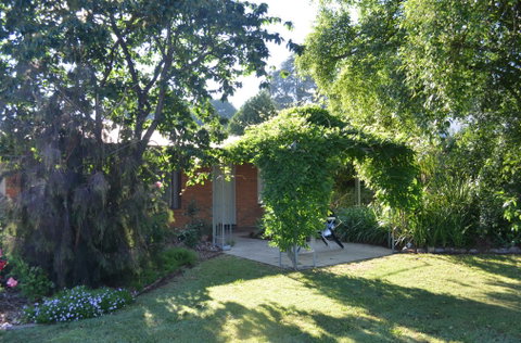 Bright Colonial Inn Motel - South Australia Travel 2