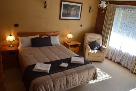 Bright Colonial Inn Motel - South Australia Travel 3