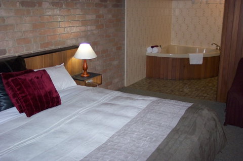 Farnham Court Motel - South Australia Travel 1