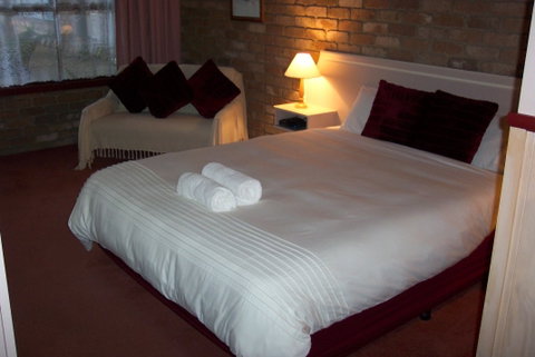 Farnham Court Motel - South Australia Travel 3