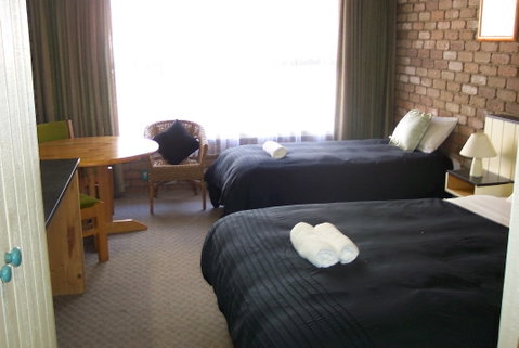 Farnham Court Motel - South Australia Travel 5