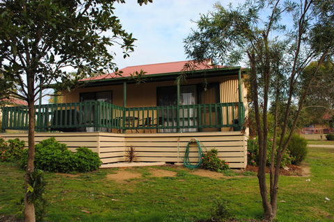 Lakes Entrance Country Cottages - South Australia Travel 2