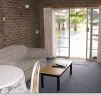 Southern Cross Holiday Apartments - South Australia Travel