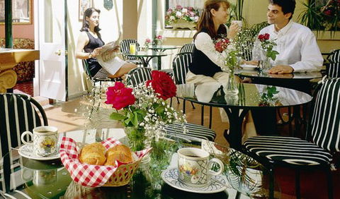 Victoria Court Hotel - South Australia Travel 1