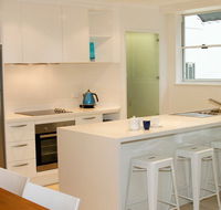 Emerald Noosa Resort - South Australia Travel