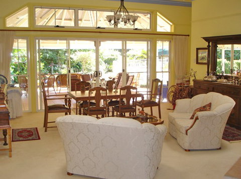 Noosa Valley Manor - Bed And Breakfast - South Australia Travel 3