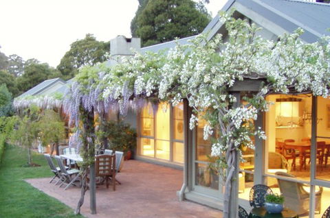 Tomah Mountain Lodge - South Australia Travel 0