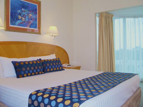 Cairns Sheridan Hotel - South Australia Travel 1