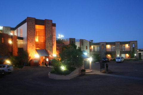 Desert Cave Hotel - South Australia Travel 2
