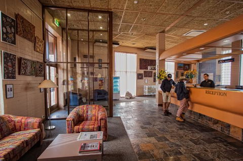 Desert Cave Hotel - South Australia Travel 4