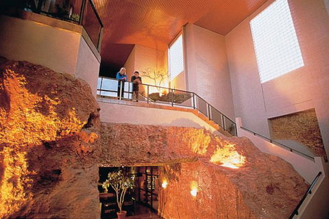 Desert Cave Hotel - South Australia Travel 5