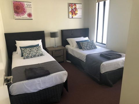 Sundowner Cabin And Tourist Park - South Australia Travel 8