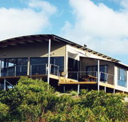 Saar Beach House - South Australia Travel