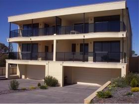 The Lighthouse Accommodation - South Australia Travel 0