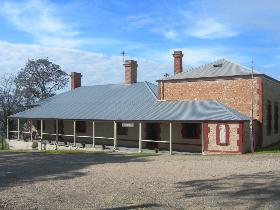 Wellington Courthouse - South Australia Travel 0