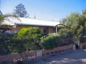 Smoky Bay Seaside Cottage - South Australia Travel 0