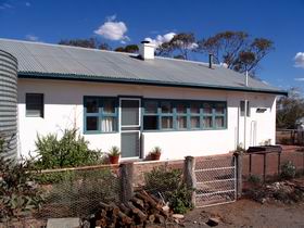 Wirrealpa Station Cottage - South Australia Travel 0