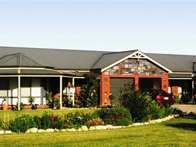 Marandoo Estate Homestead - South Australia Travel 0