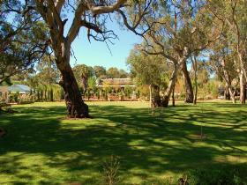 Jacobs Creek Retreat At Moorooroo Park - South Australia Travel 0