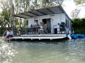 The Murray Dream Self Contained Moored Houseboat - South Australia Travel 0