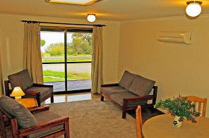 Ulonga Lodge - South Australia Travel 3