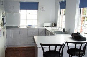 Lakeman Apartment - South Australia Travel 1