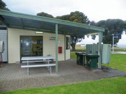 Edithburgh Caravan Park - South Australia Travel 3