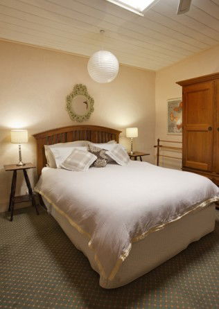 Stirling House - South Australia Travel 6