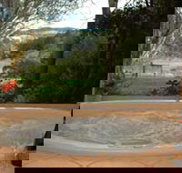 Adelaide Hills Country Cottages - The Nest - South Australia Travel