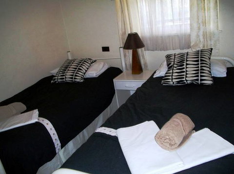Beachside Apartment - Hove - South Australia Travel 3