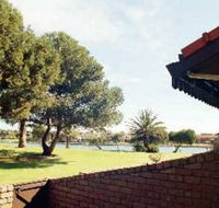 Lake Shore Apartment - South Australia Travel